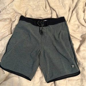 billabong low tide boardshorts